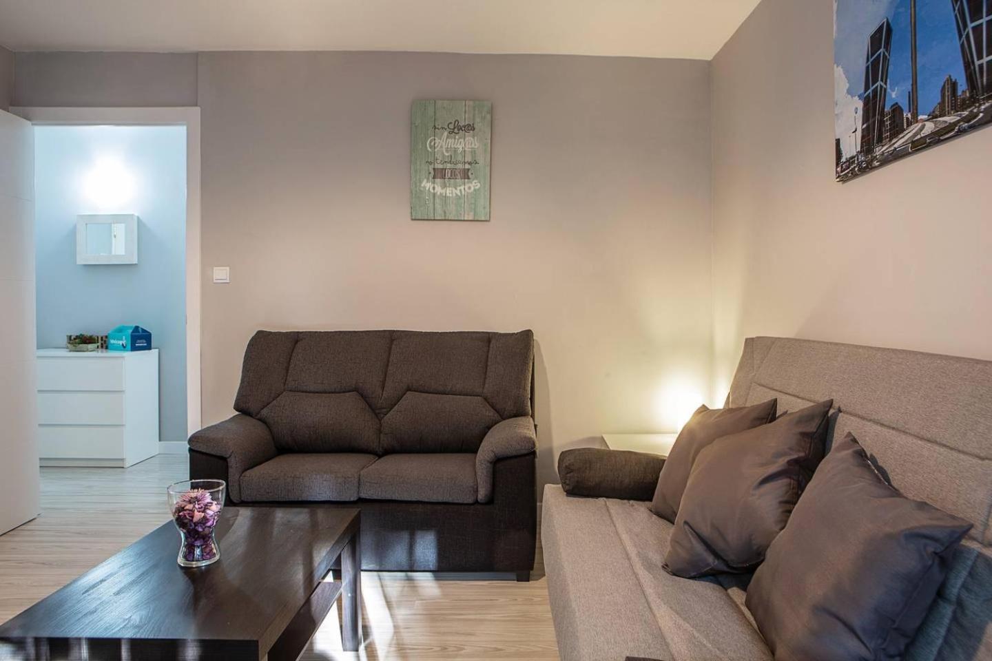 Lovely 3 Bedroom Apartment Next To Fuencarral Madrid Exterior photo